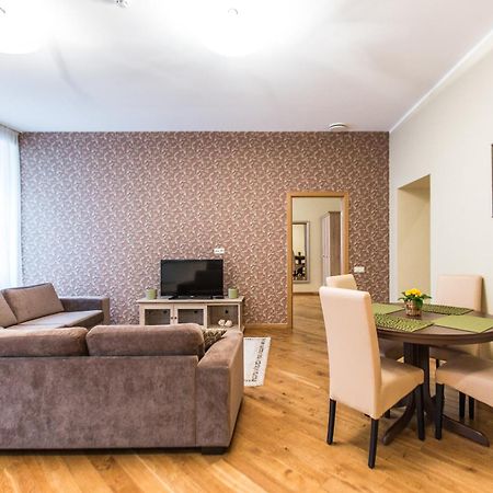 Riga Lux Apartments - Ernesta, Free Parking מראה חיצוני תמונה